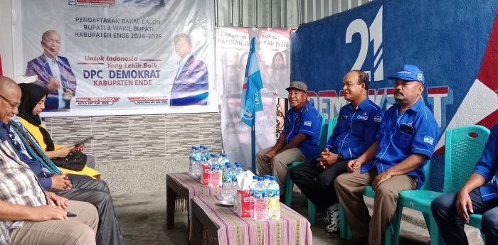 Kembali Maju Bupati Ende, Djafar Achmad Daftar di Partai Demokrat